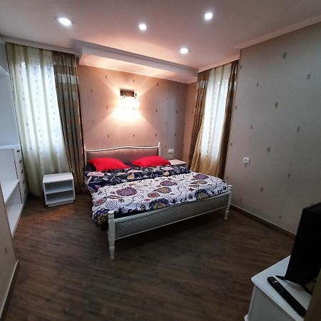 G&M Appartement Tbilisi Buitenkant foto