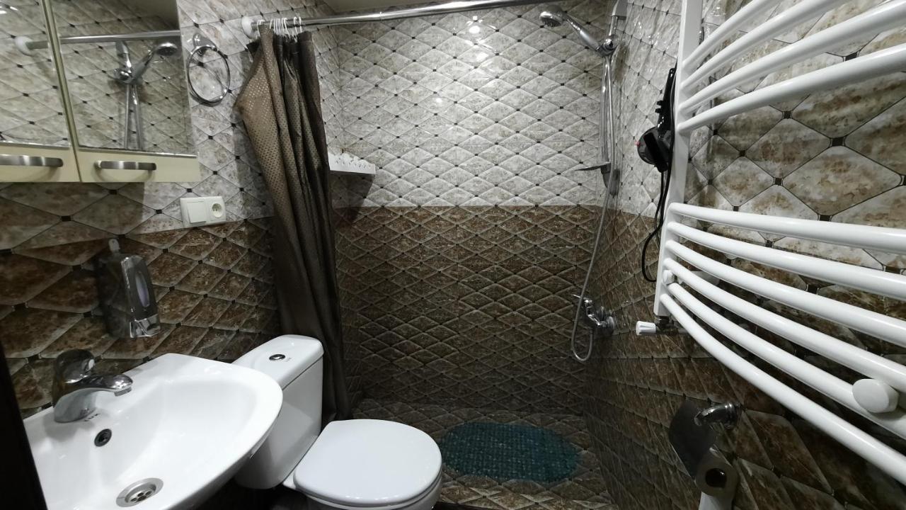 G&M Appartement Tbilisi Buitenkant foto