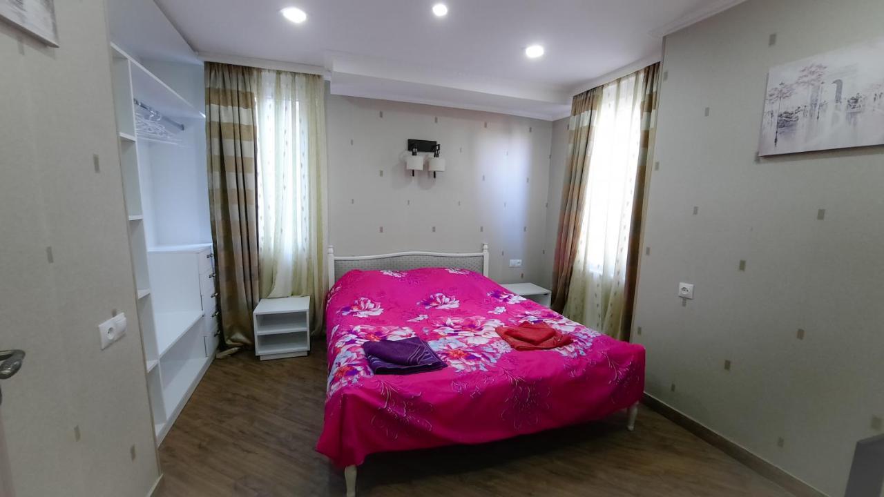 G&M Appartement Tbilisi Buitenkant foto