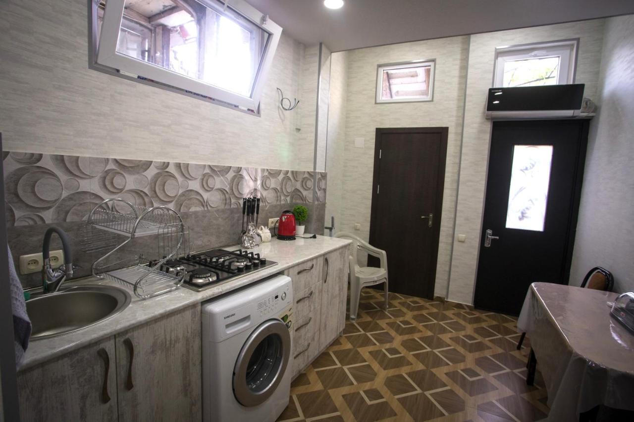 G&M Appartement Tbilisi Buitenkant foto